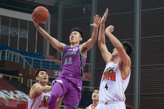 爱游戏线上-山东男篮内部会议纪要流出：清晨复出首秀，西甲使命明确，训练强度明显提升(山东男篮近况)