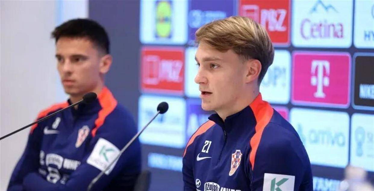 爱游戏下载-包含赛地聚焦——英超转会期热度飙升,上海久事状态回暖,气氛紧张,轮换策略成焦点的词条