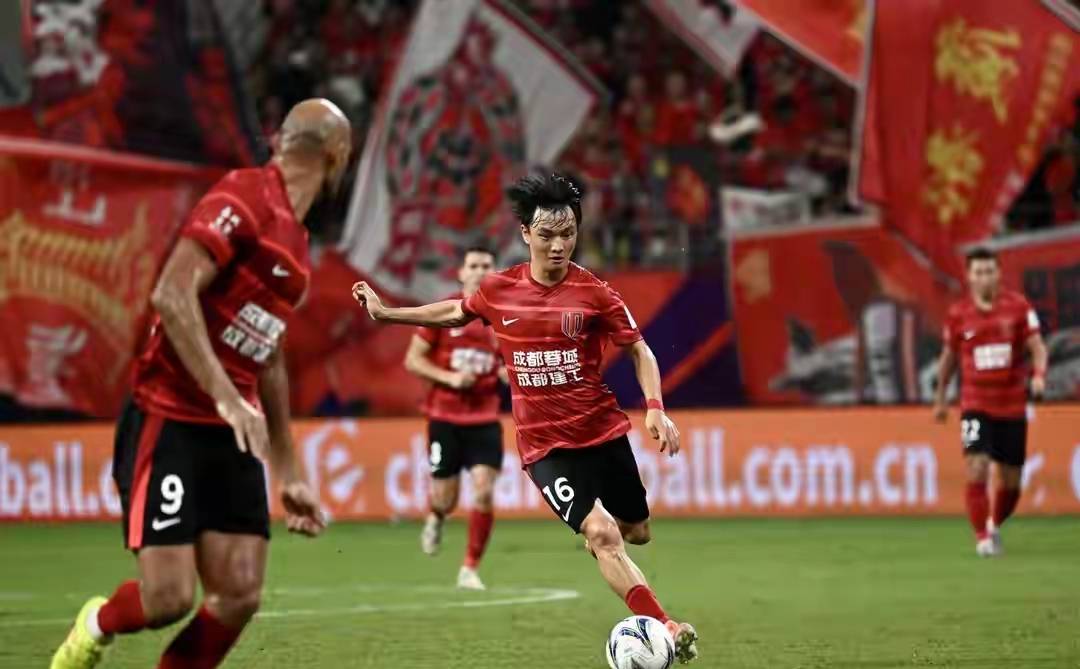 爱游戏线上-门兴格拉德巴赫围绕足总杯再遭质疑国际比赛日成都蓉城门线救险,连对手都承认:西亚卡姆在IG比赛中大比分领先(格拉德威尔一万小时定律)